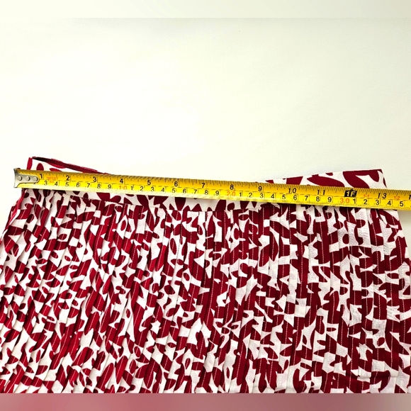 Oscar de la Renta 100% Silk Skirt, Size 2 - Picture 5 of 6